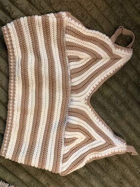 Hollister Cream and Tan Crochet Crop Top